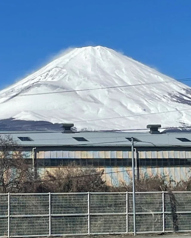 現場から見える富士山は綺麗でした！
#建設現場 #富士山